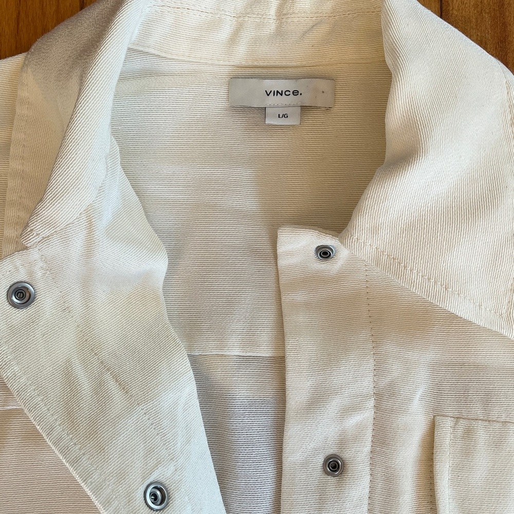VINCE textured shacket shirt jacket in bone Size Large - Picture 4 of 6